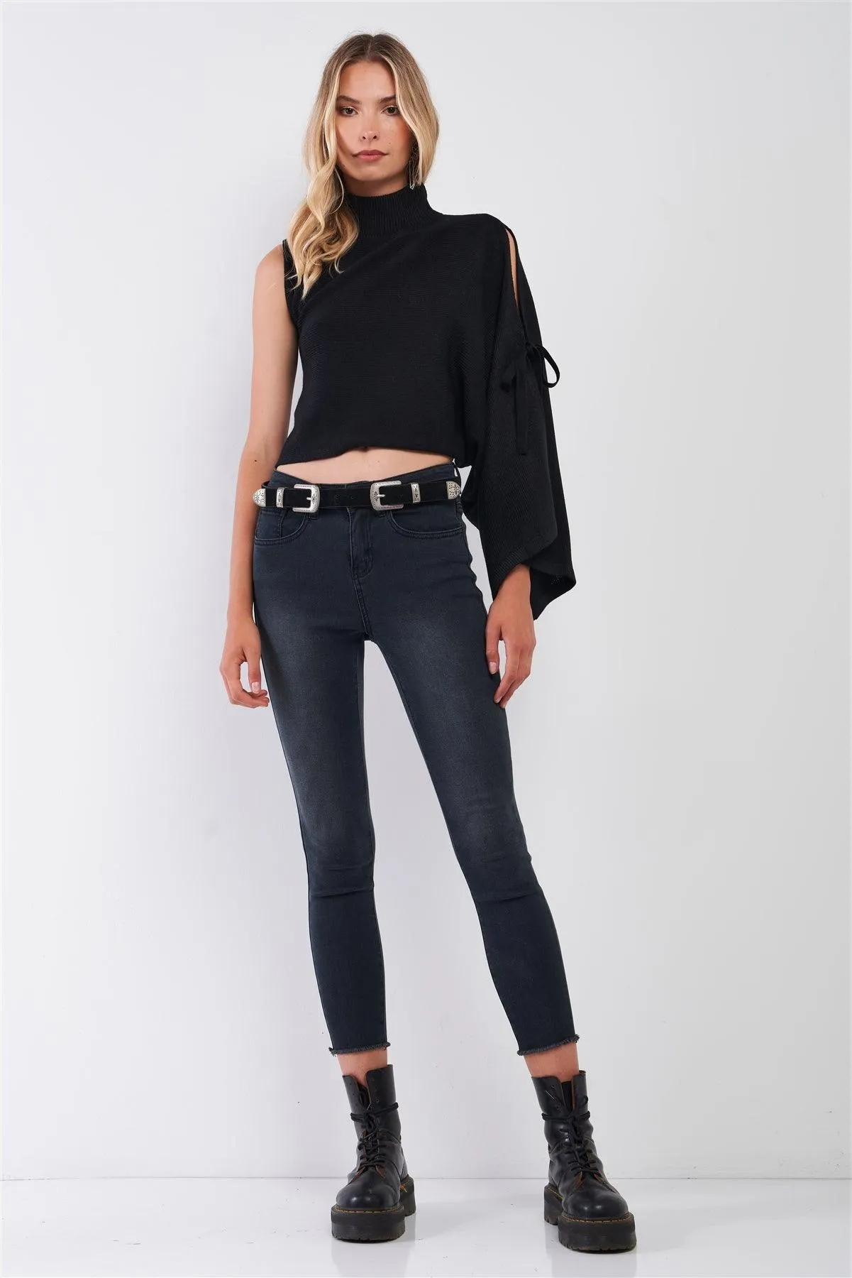 Black One-Shoulder Turtle Neck Bat Sleeve With Slit Cropped Sweaters /3-2-1