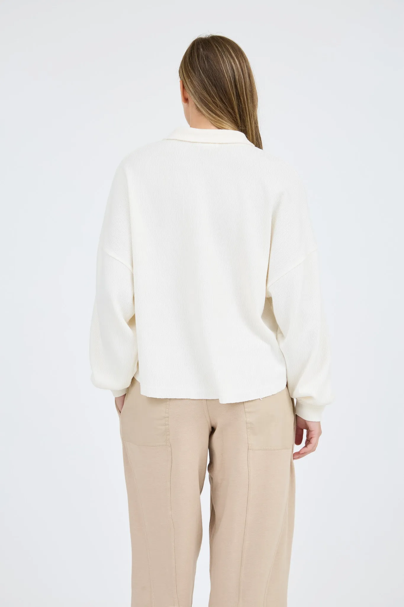 COLLARED RAW EDGE KNIT TOP