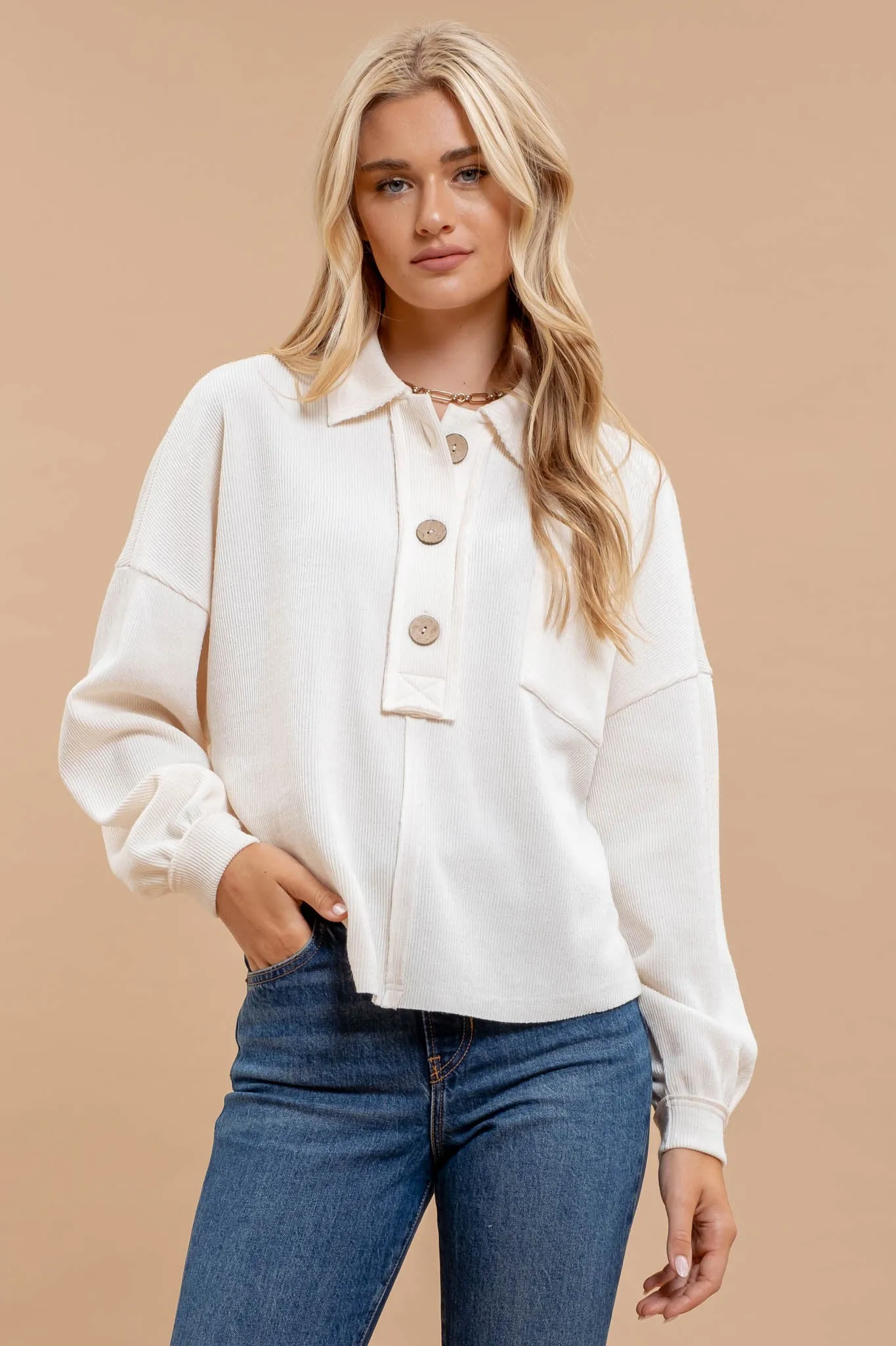 COLLARED RAW EDGE KNIT TOP