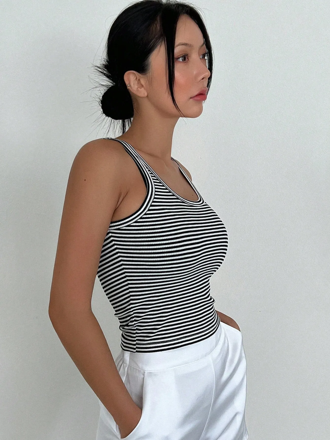 DAZY Solid Rib-knit Crop Tank Top