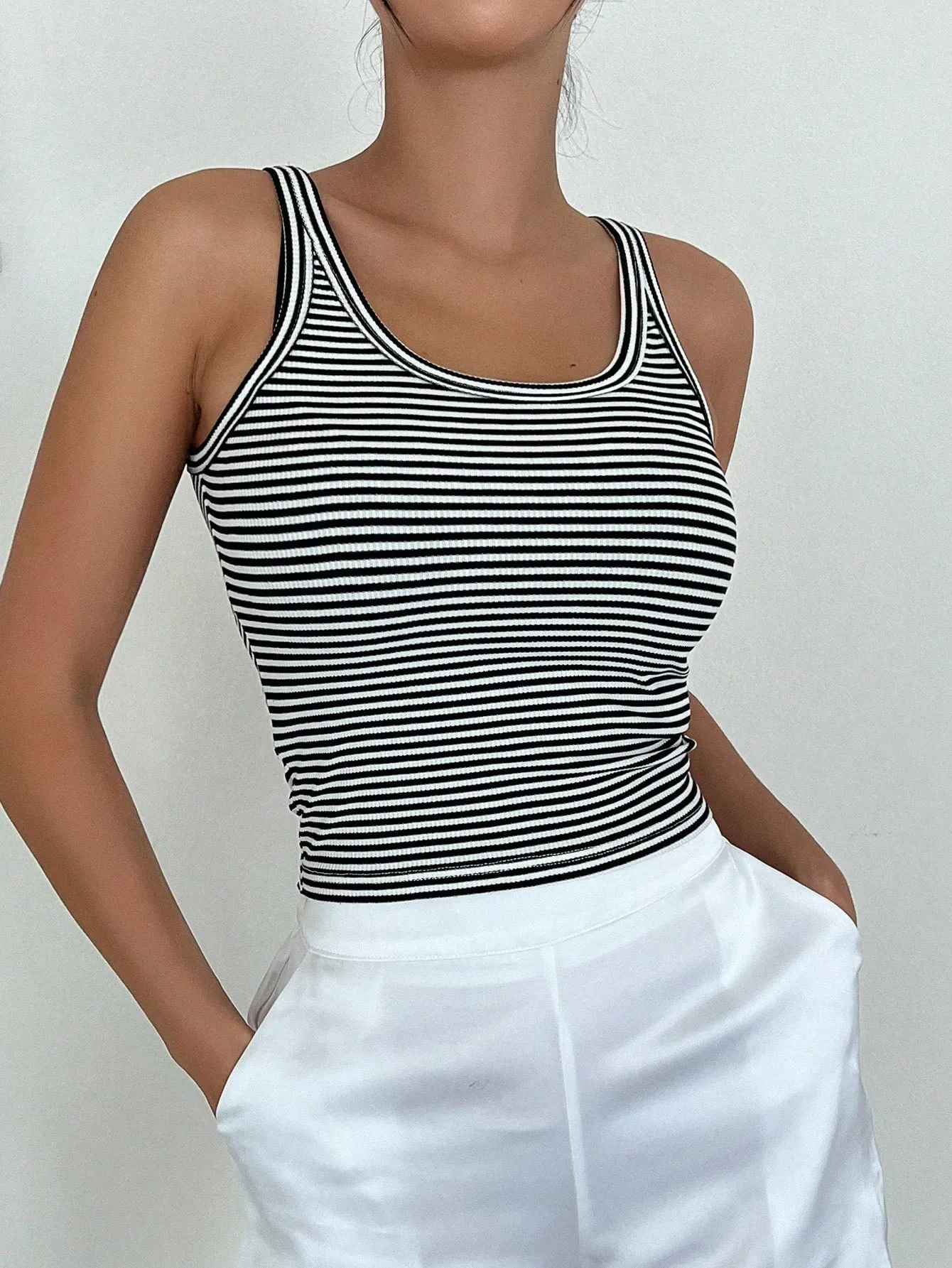 DAZY Solid Rib-knit Crop Tank Top