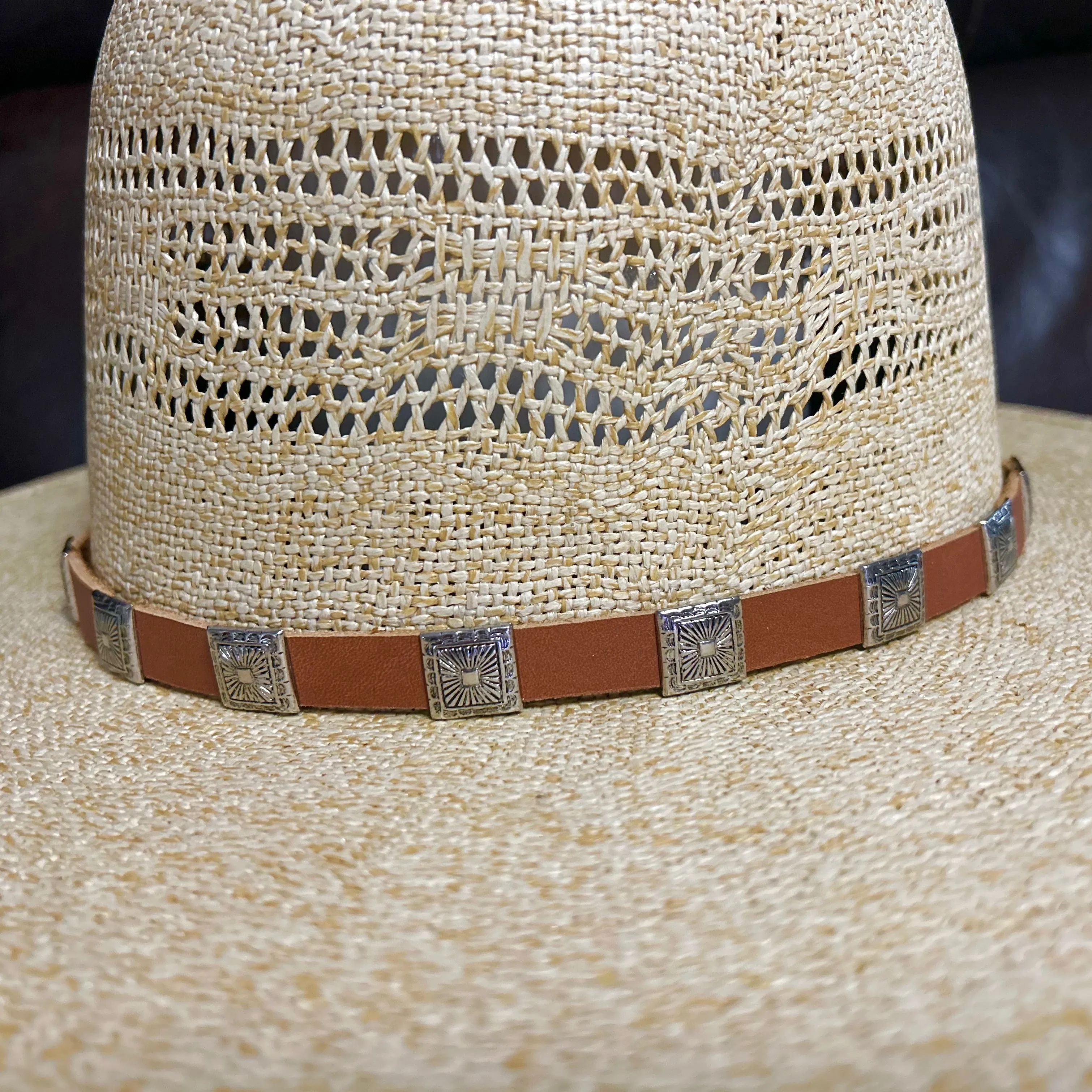 Hatband LC-112-BR | Brown Leather w/ Square Concho