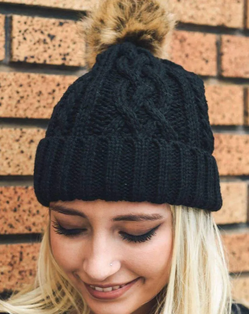 JUNO CABLE KNIT BEANIE