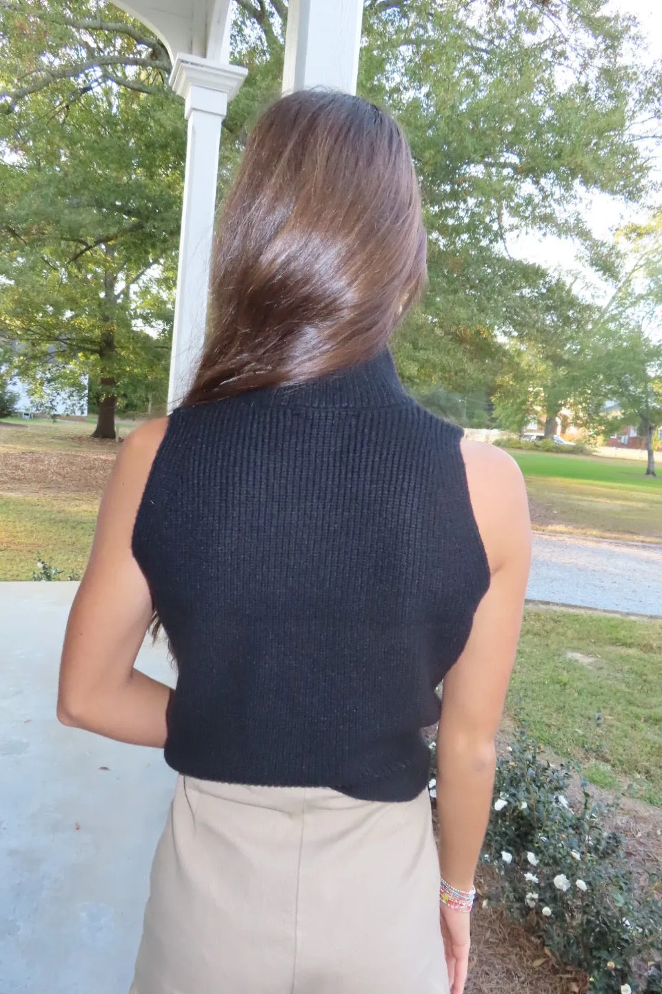 Layer Perfect Sleeveless Sweater Crop Black