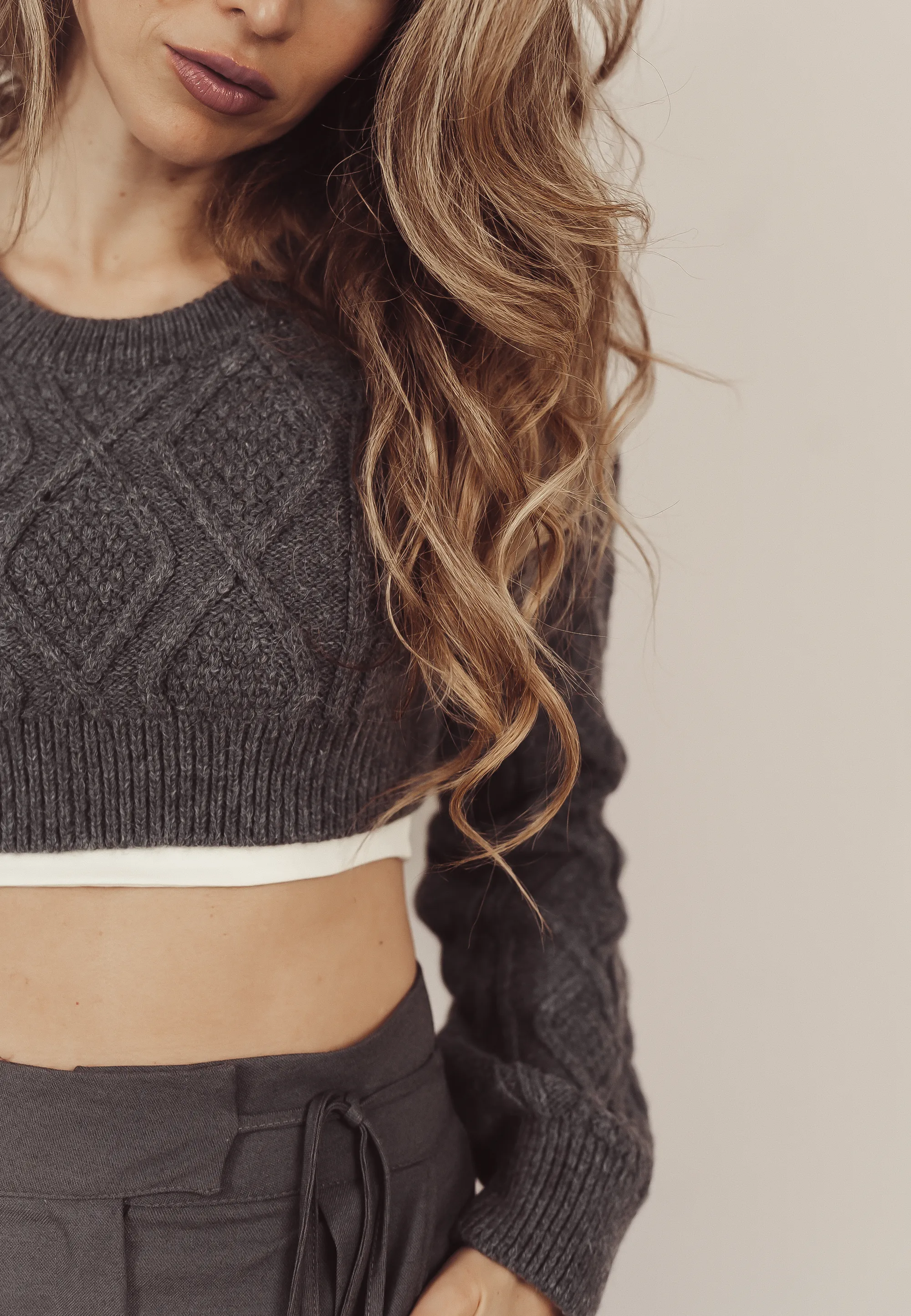 SALE - DEVI Crop Cable Sweater in Grey